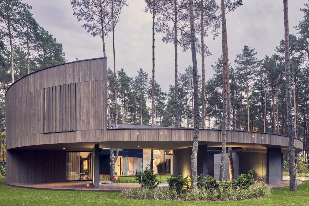 Circle wood house izabelin 2